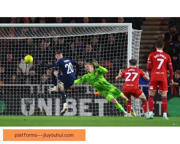 布伦特福德前锋伊万托尼禁赛期满后成功回归英超赛场并破门