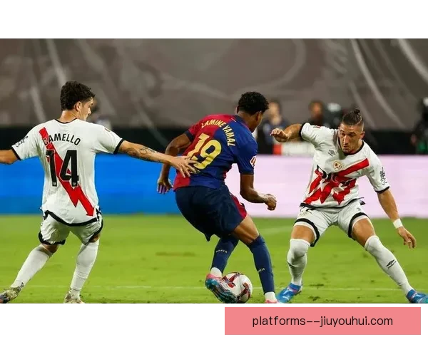 皇马主场遭巴塞罗那痛击西甲赛场陷入危机