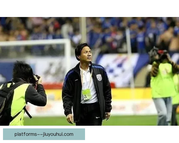 穆里尼奥费内巴切首秀亮剑率队喜迎开门红